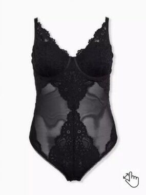 Torrid curve NWT Lace Piece Bodysuit size 4